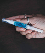 Load image into Gallery viewer, Whiten From Home With The Snow Teeth Whitening™ System